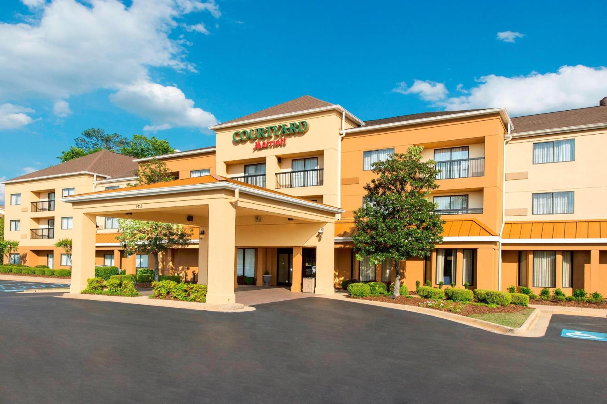 Courtyard Tuscaloosa Hotel Exterior photo