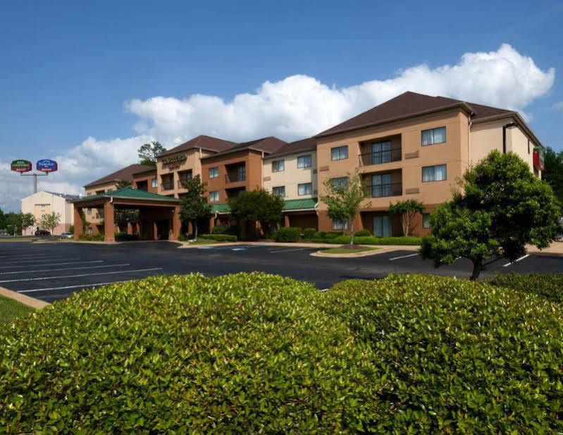 Courtyard Tuscaloosa Hotel Exterior photo